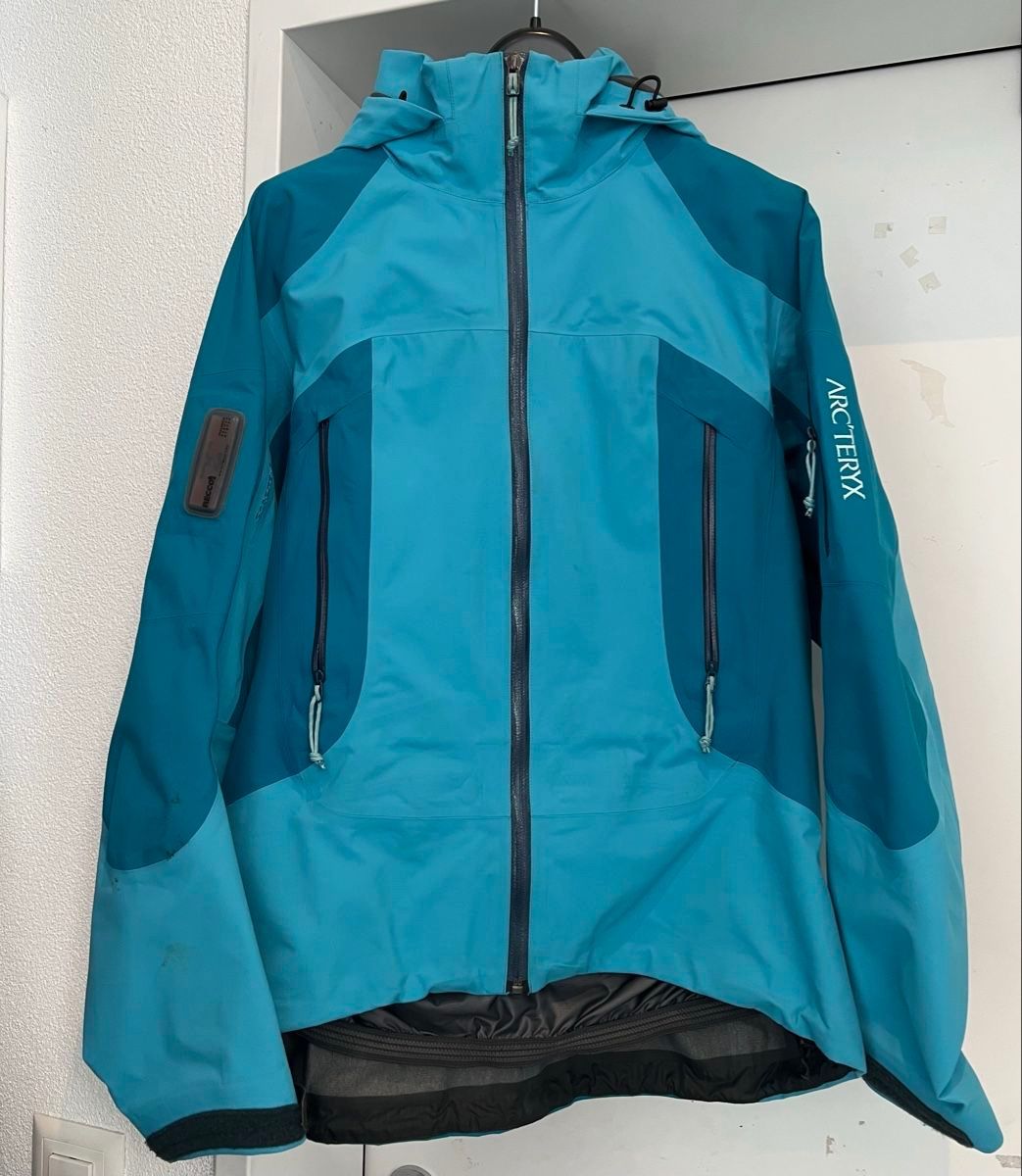 Arcteryx Jacken: Arcteryx Gore Tex Jacke Damen – Neu (gemäss Beschreibung) aus Rapperswil SG von ale_xg9f 3