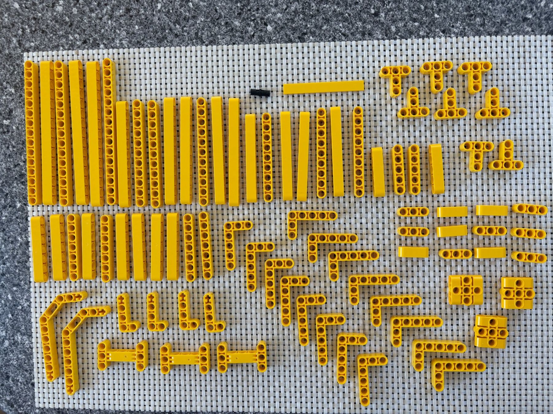 Lego Spielzeuge: Lego Technik 42114 gelbe runde Lochbalken – Gebraucht aus Buochs von Techtelmechtel