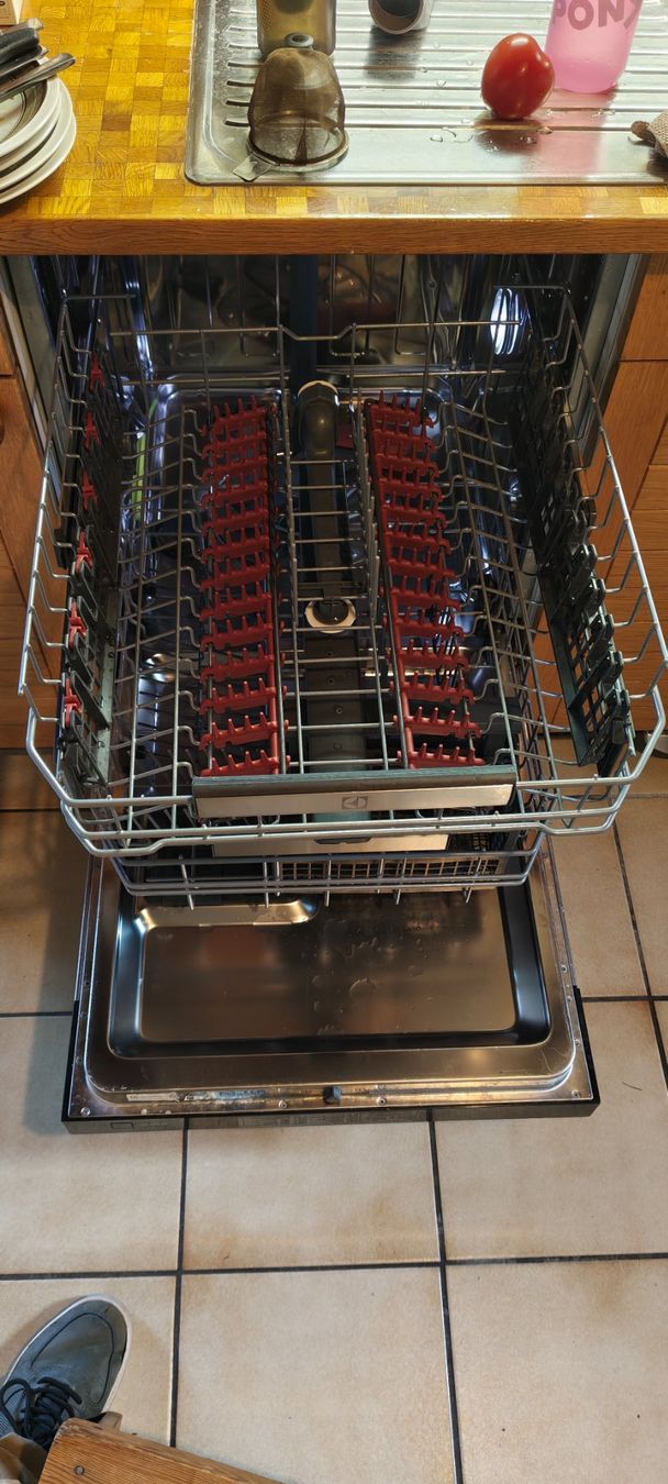 Lavastoviglie: Lave-vaisselle Electrolux format suisse 55cm – Usato da Bretigny-sur-Morrens venduto da max_b22h 2