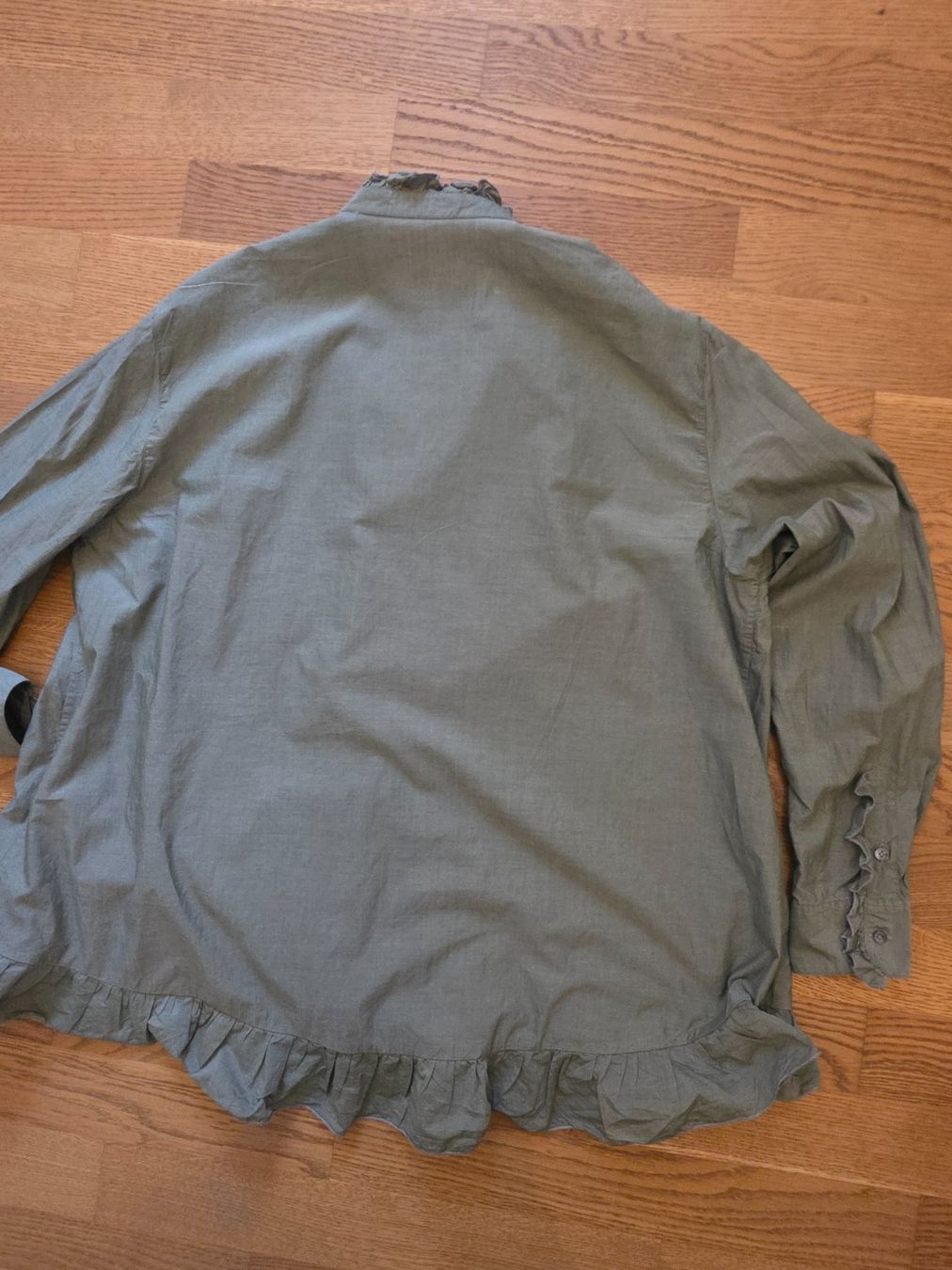 Robert Friedman Camicette: ROBERT FRIEDMAN Hemdbluse mit Rüschchen (Grösse L) – Usato da Zumikon venduto da chv_w96q 9