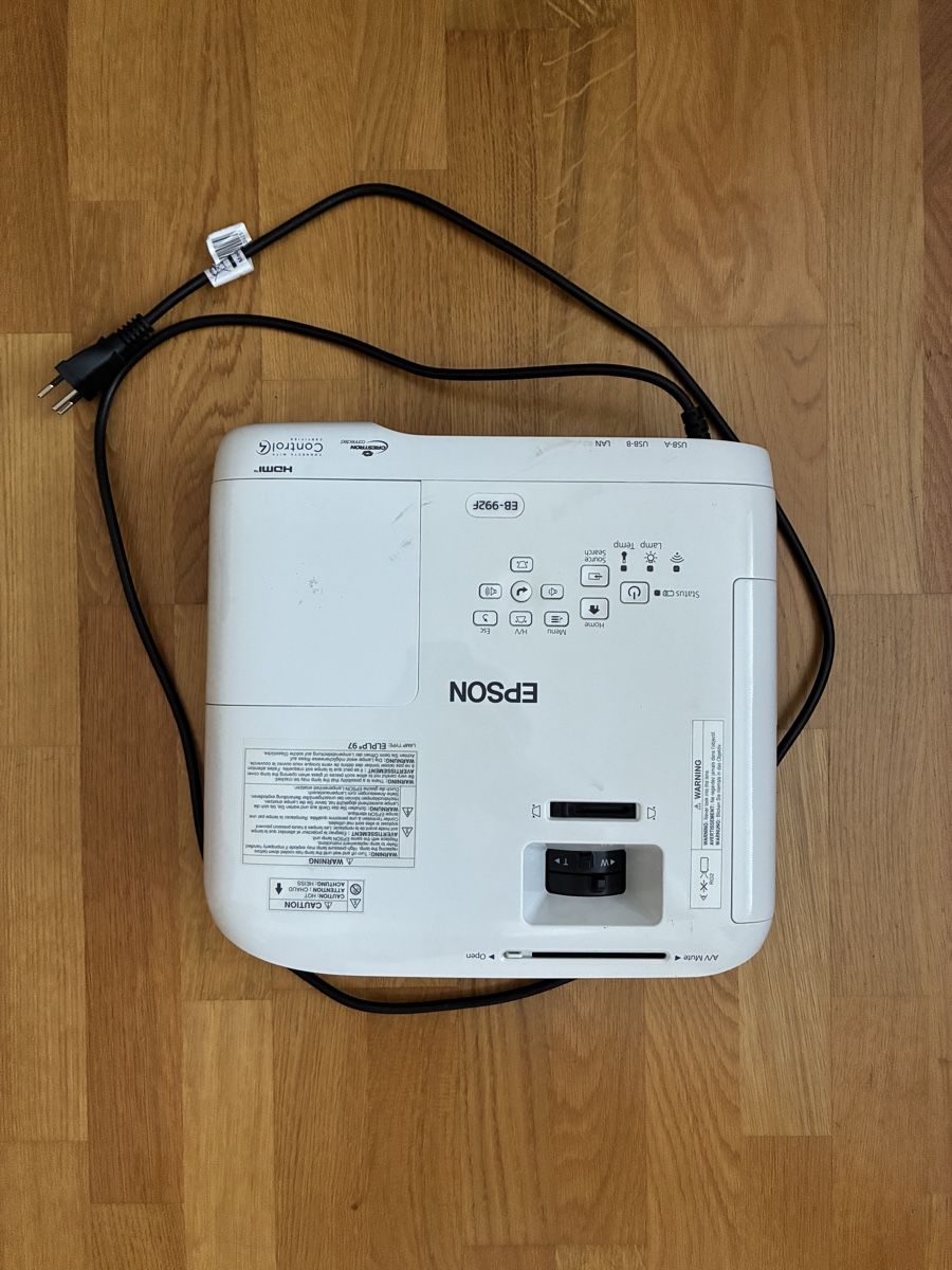 Epson Proiettori: Epson EB-992F Beamer / Projektor – Usato da Herisau venduto da pav_57g8