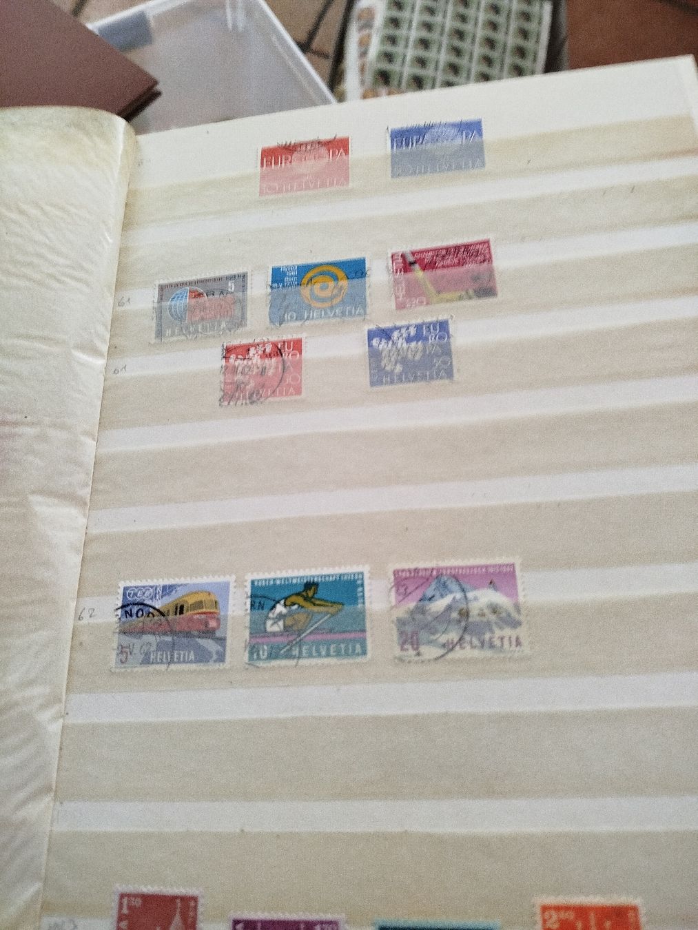 Tutti i francobolli: album de timbres suisses – Usato da Châtel St Denis venduto da Magil71 4