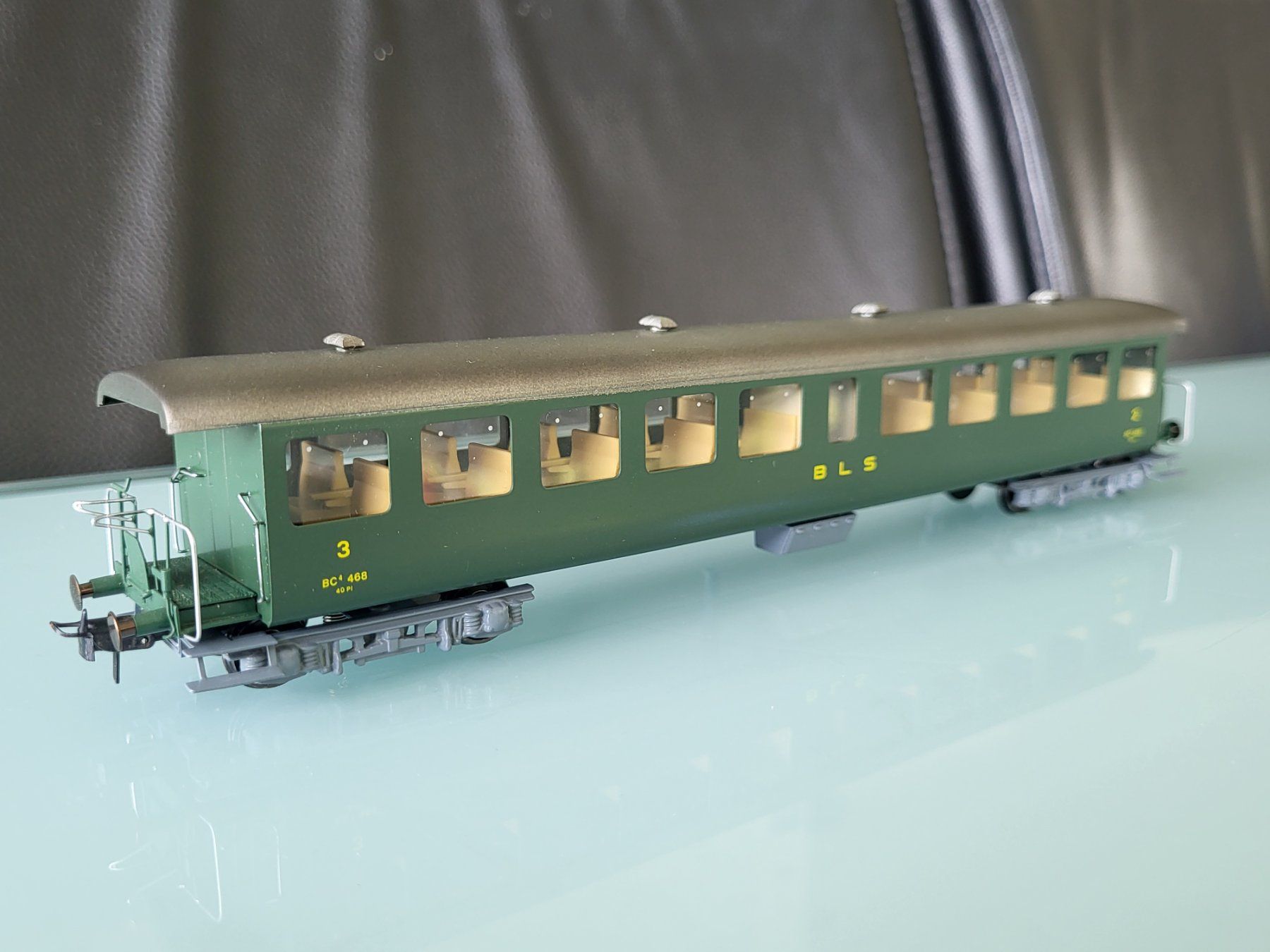 Metropolitan Modellini di ferrovie: H0  Metropolitan  BLS  BCi4  Epoche III – Nuovo (secondo la descrizione) da Oberburg venduto da sensetal 1
