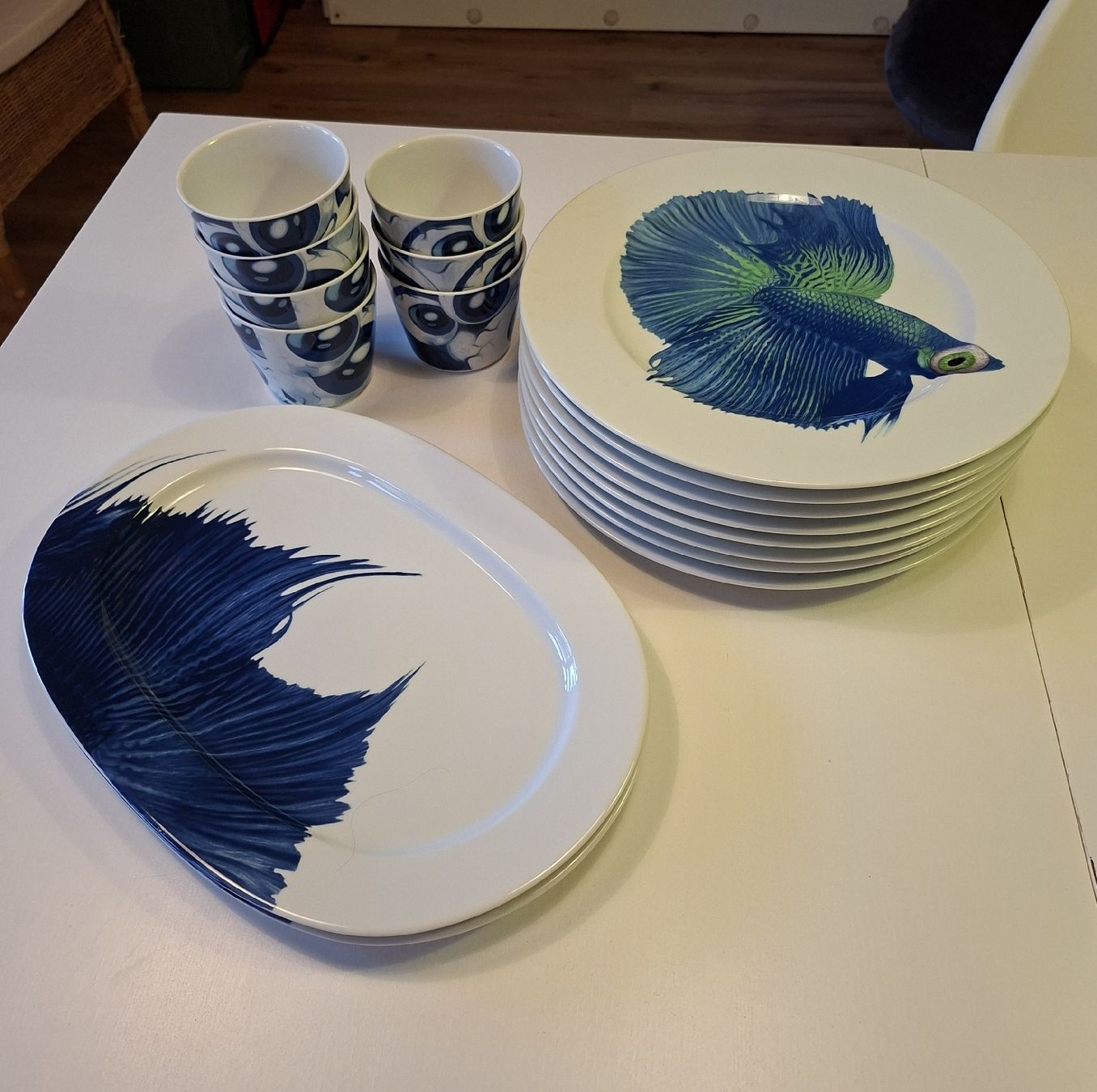 Ikea Geschirrsets: Geschirr-Set mit Fischmuster: Teller, Tassen, Platten – Neu (gemäss Beschreibung) aus Belp von Maxel4
