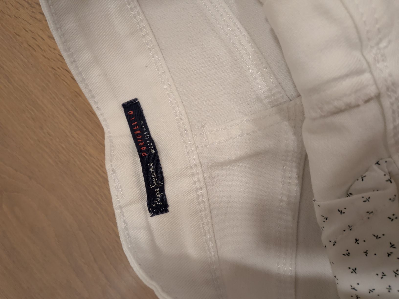 Pepe Jeans Pantaloni: Pepe Jeans Short Weiss Gr. 28  – Usato da Mörschwil venduto da nemo1975 1