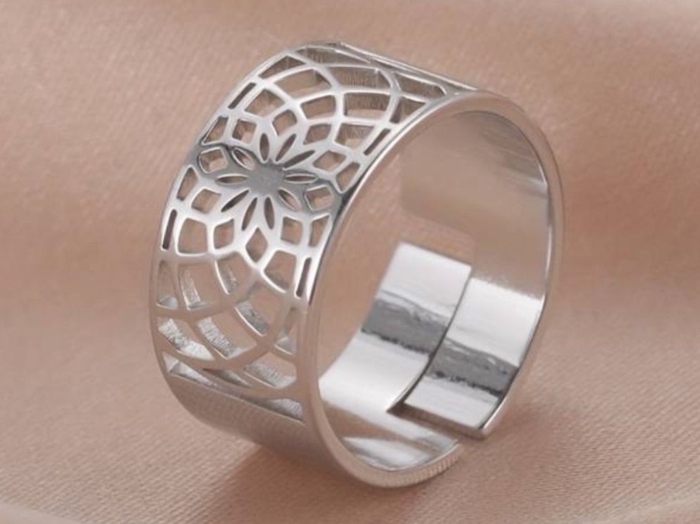 Ringe: Ring Lebensblume silbern (56-62) – Neu und originalverpackt aus Laufen von Bellavitaboom 1