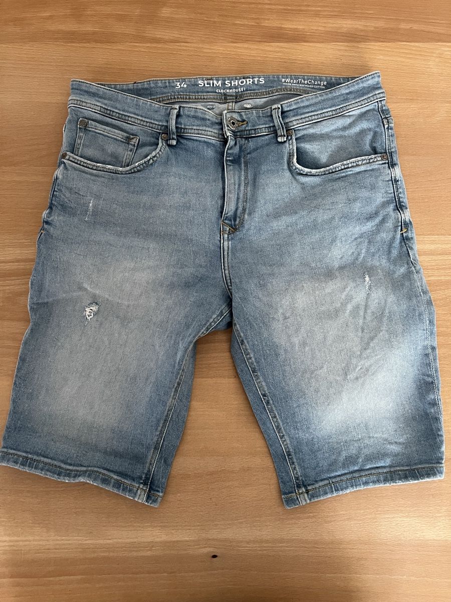 Jeans: 3 kurze Jeans Gr 34  – Usato da Mümliswil venduto da Soccerpat