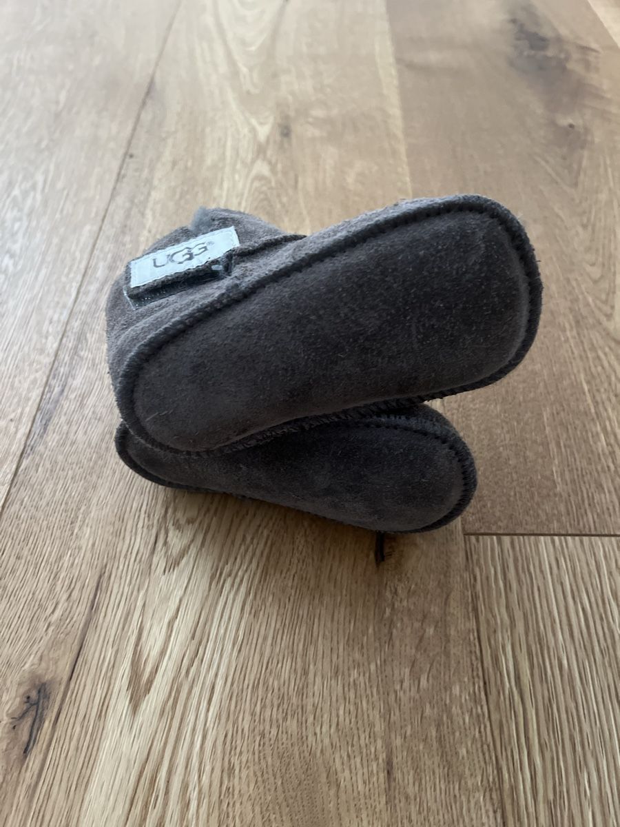Ugg Scarpe per ragazzi: Ugg Baby, Gr. 18 – Usato da Interlaken venduto da fbnscl 1