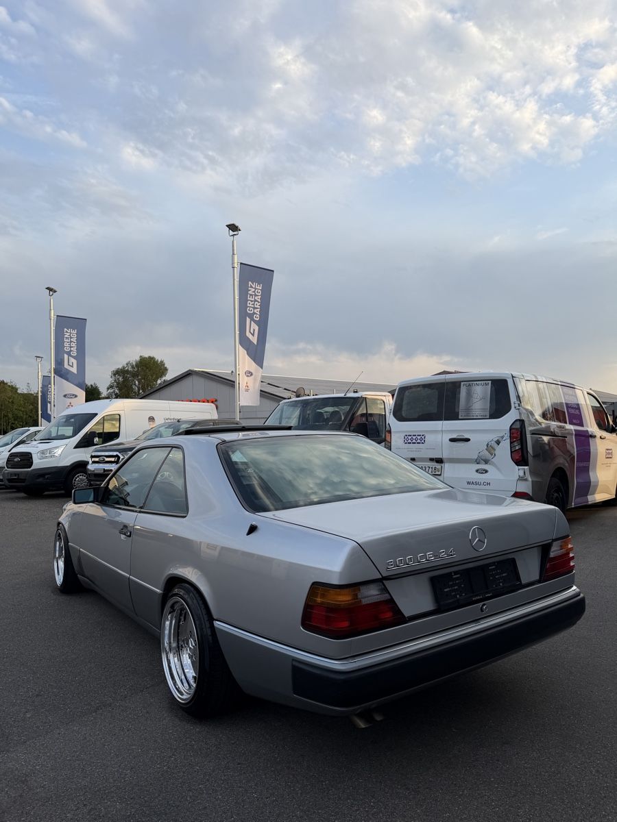 Mercedes-Benz Autos: Mercedes 300CE 24V - C124 – D'occasion à Bronschhofen par SezoCarsector 2