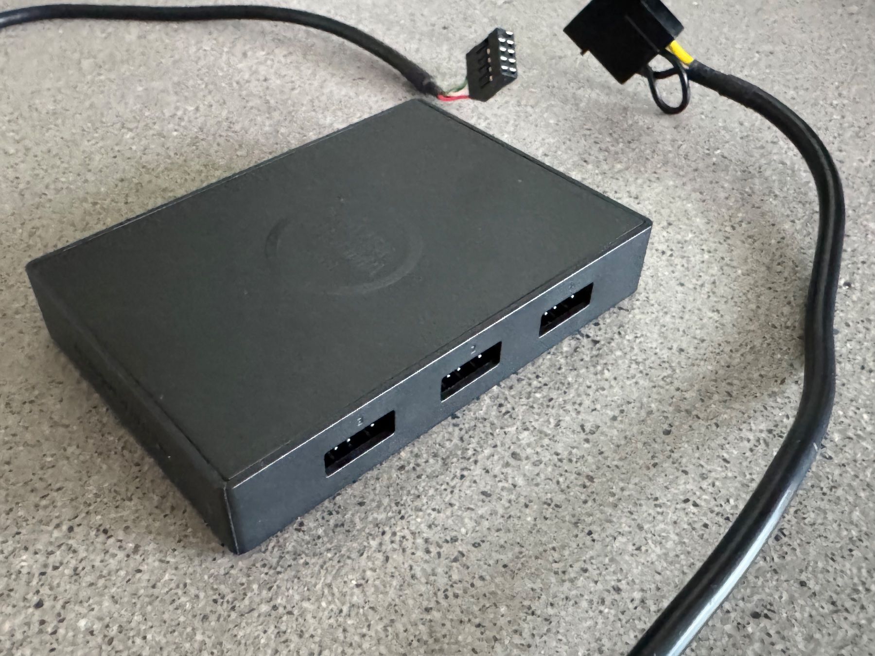 Razer Custodie: Razer Addressable RGB Controller ARGB – Usato da Luzern venduto da DarthYodus 1