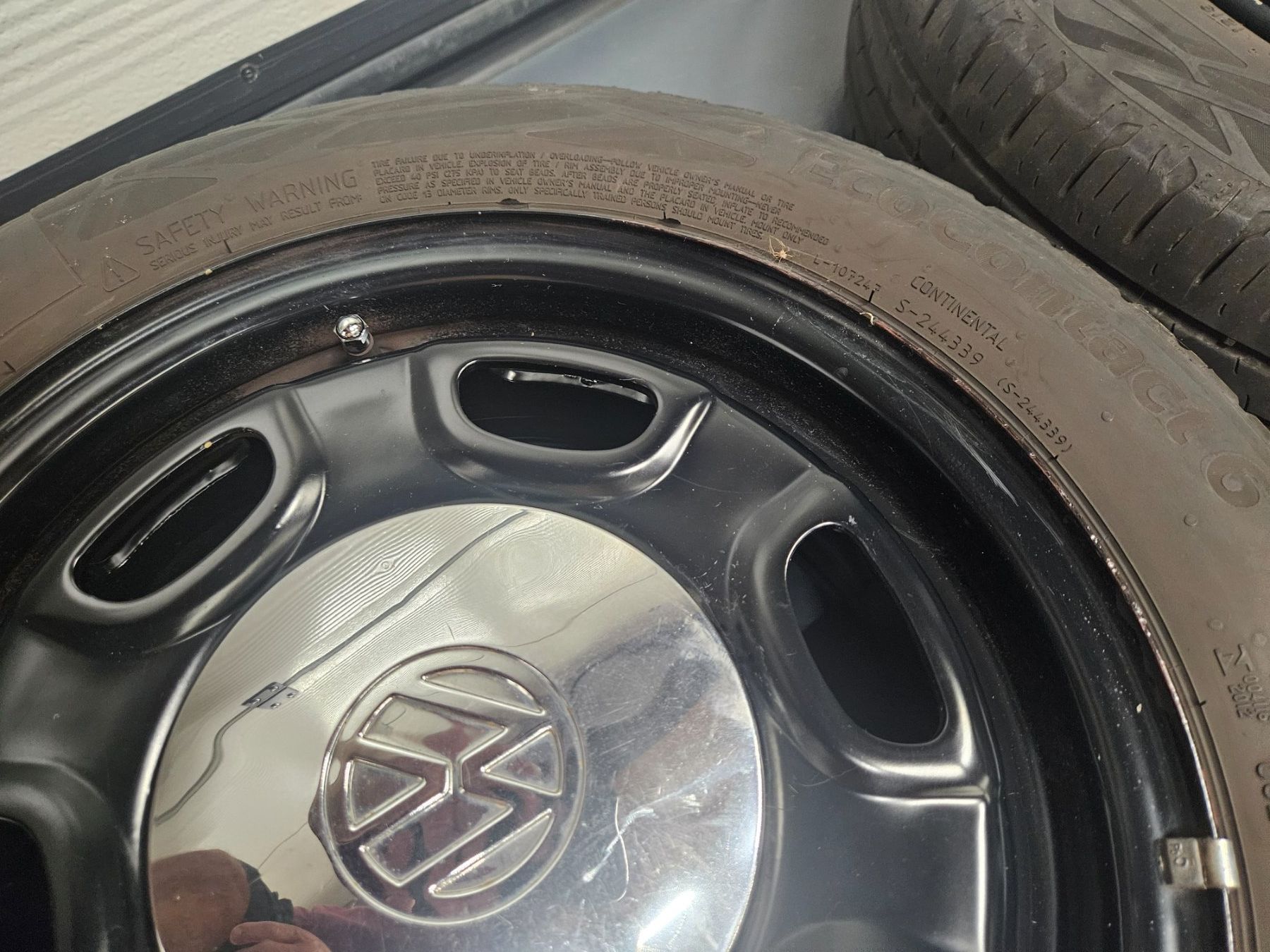 Volkswagen Pneumatici & Ruote complete: 13Zoll VW Komplett-Räder – Usato da Kallnach venduto da Aircooler 3