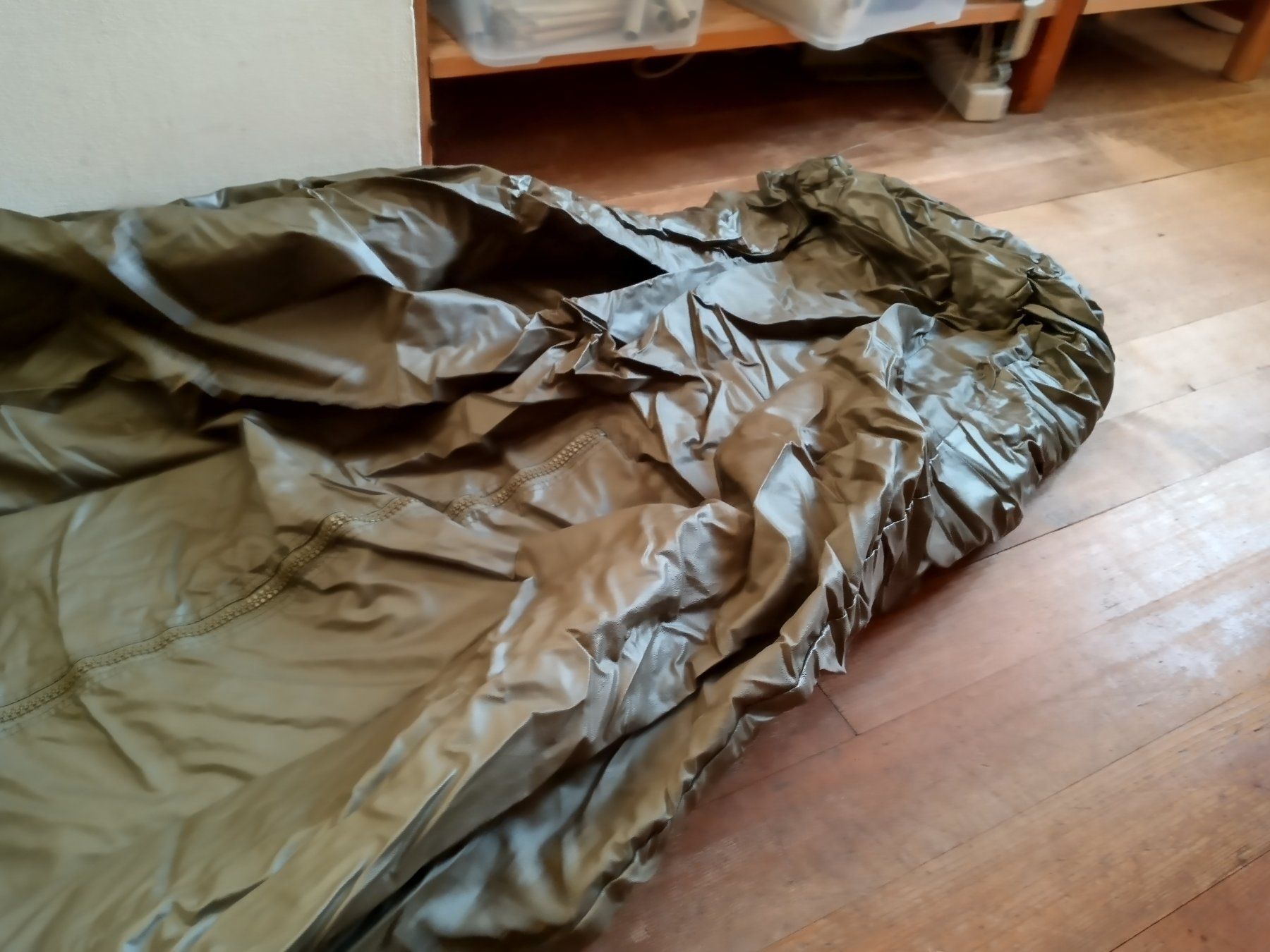 Sacchi a pelo: Armeeschlafsack, Militär Schlafsack – Usato da Prez-vers-Siviriez venduto da Monija70 2