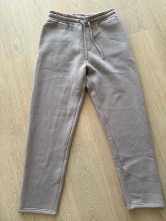 Trendige graue Sweathose, Grösse S, ideal für den Winter!