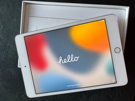 Apple iPad Tablet silber gebraucht