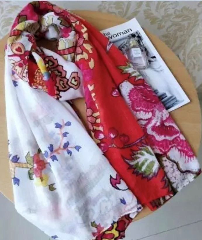Foulard & Sciarpe: Desigual Schals – Nuovo (secondo la descrizione) da Birmenstorf AG venduto da BMW.M5 7
