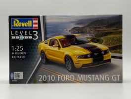 Revell 07046 1:25 Ford Mustang GT 2010
