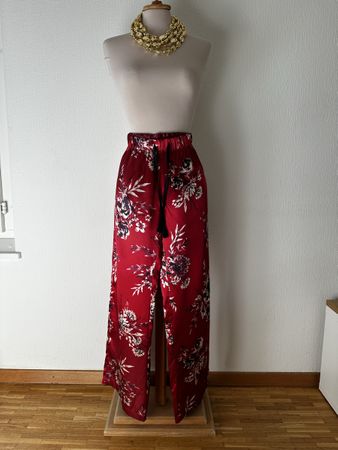 Pantalon satin rouge imprimé floral taille XS/S