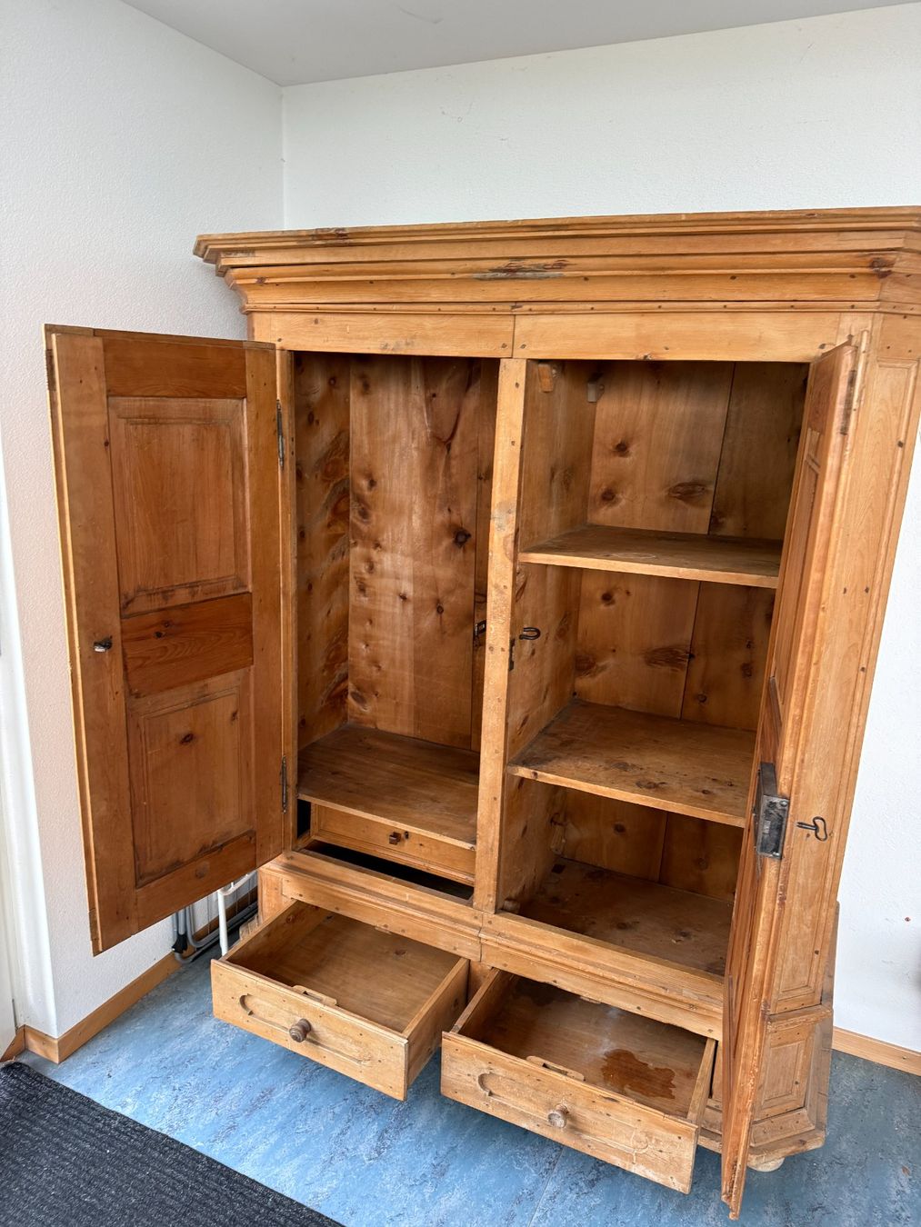 Schränke: Holzschrank / Bauernschrank – Gebraucht aus Heiden von Philipp5902 1