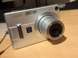 Casio Exilim EX-Z55 Digitalkamera 5 MP – mit OVP & Zubehör