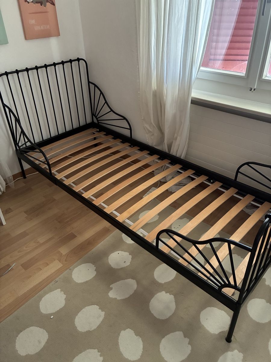 Ikea Lits: IKEA Minnen Bed frame – D'occasion à Mont-sur-Rolle par MsRVD