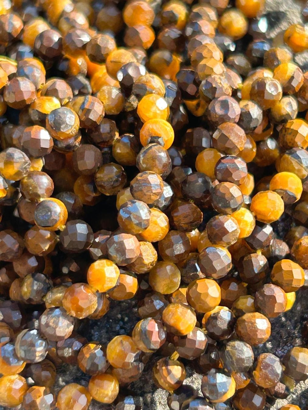 Pietre preziose: Strang echte facettierte tigerauge Kugeln 2 mm – Nuovo e nell'imballaggio originale da Niederrohrdorf venduto da Ytobi
