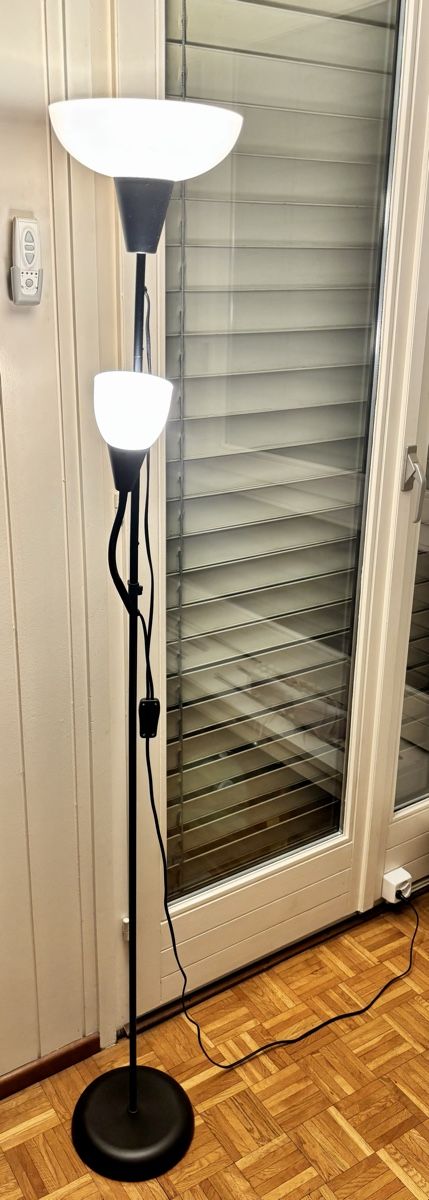 Lampen: Lampada da terra – Gebraucht aus Embrach von arg_wy2k