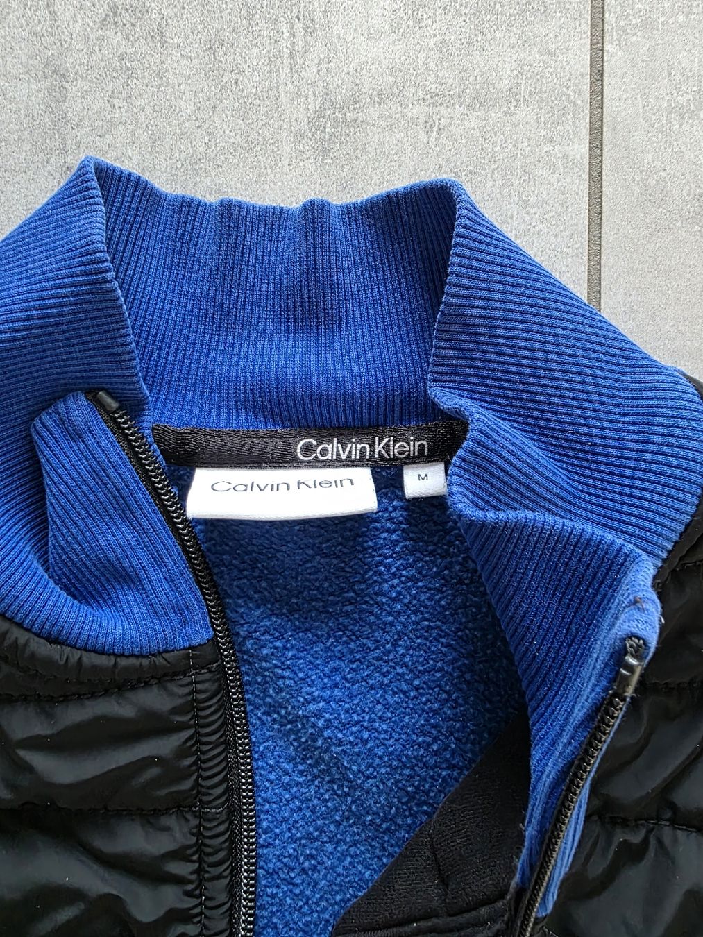 Calvin Klein Maglioni & Felpe: Calvin Klein half zip sweater, blue, black, size M – Usato da Bern venduto da Tommy.Z 1