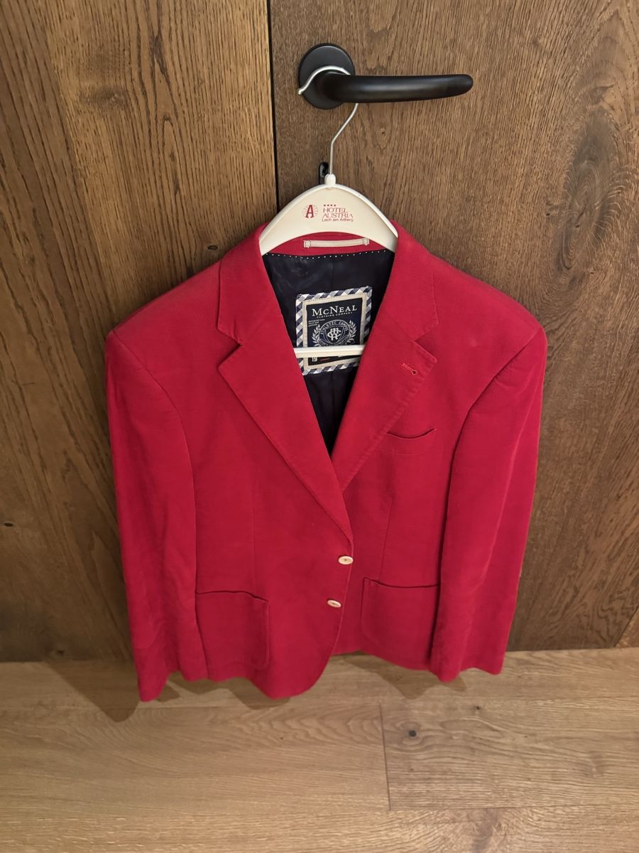 Vestes: Rotes Jacket McNeal Größe 42 – D'occasion à St. Moritz par Bengeee
