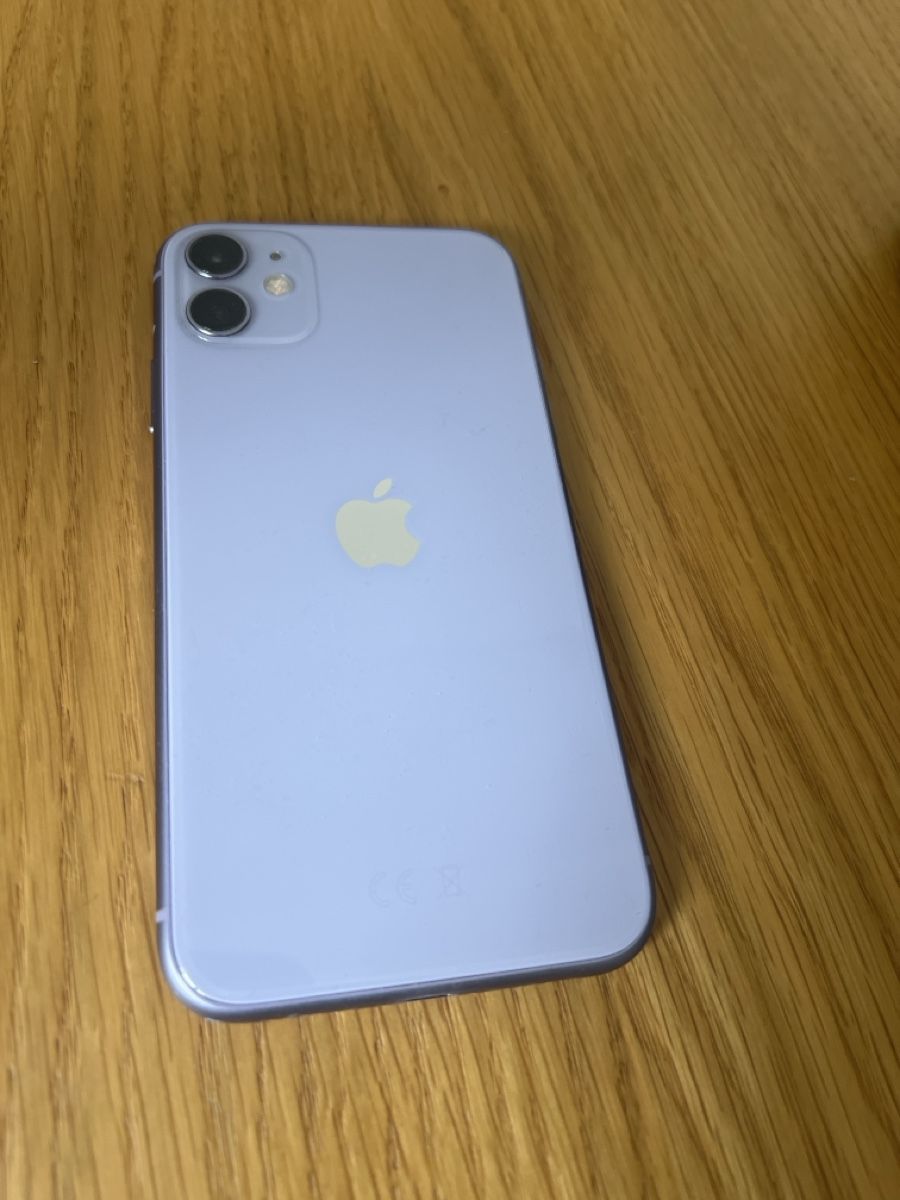 Apple Portables: Iphone 11 defekt – Défectueux à Jona par AlejandroK01 1
