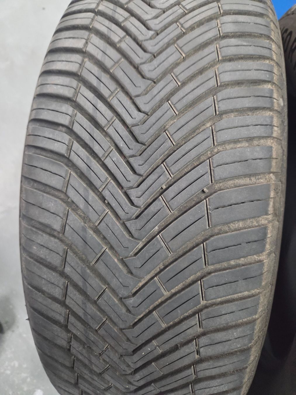 Pneumatici & Ruote complete: 225 / 60 R 17  V  XL  CONTINENTAL – Usato da Fischbach-Göslikon venduto da Emanuel.Bardhi 2