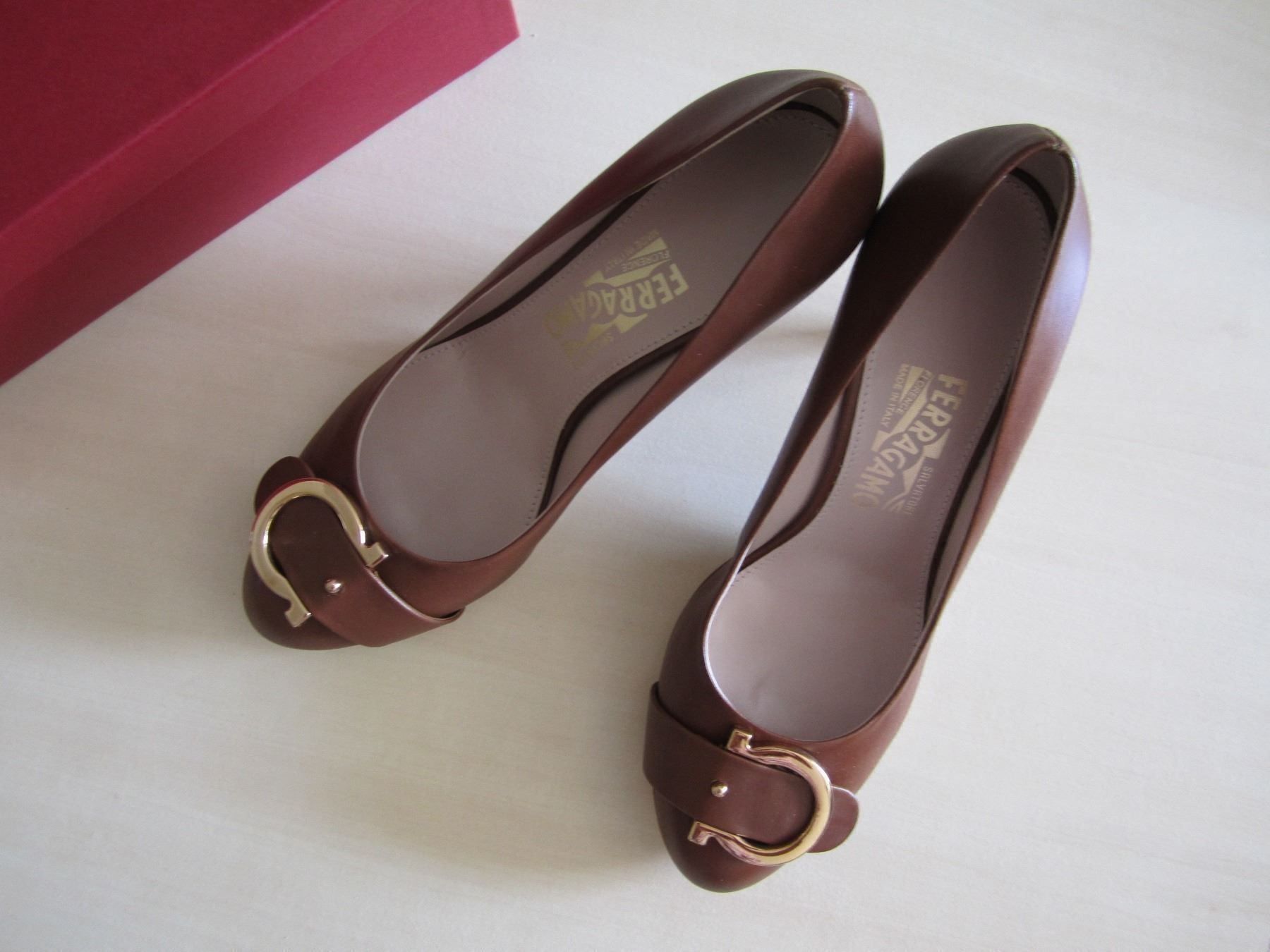 Salvatore Ferragamo Damenschuhe: Escarpins Pumps von SALVATORE FERRAGAMO – Neu und originalverpackt aus Lausanne von Kmm03 5