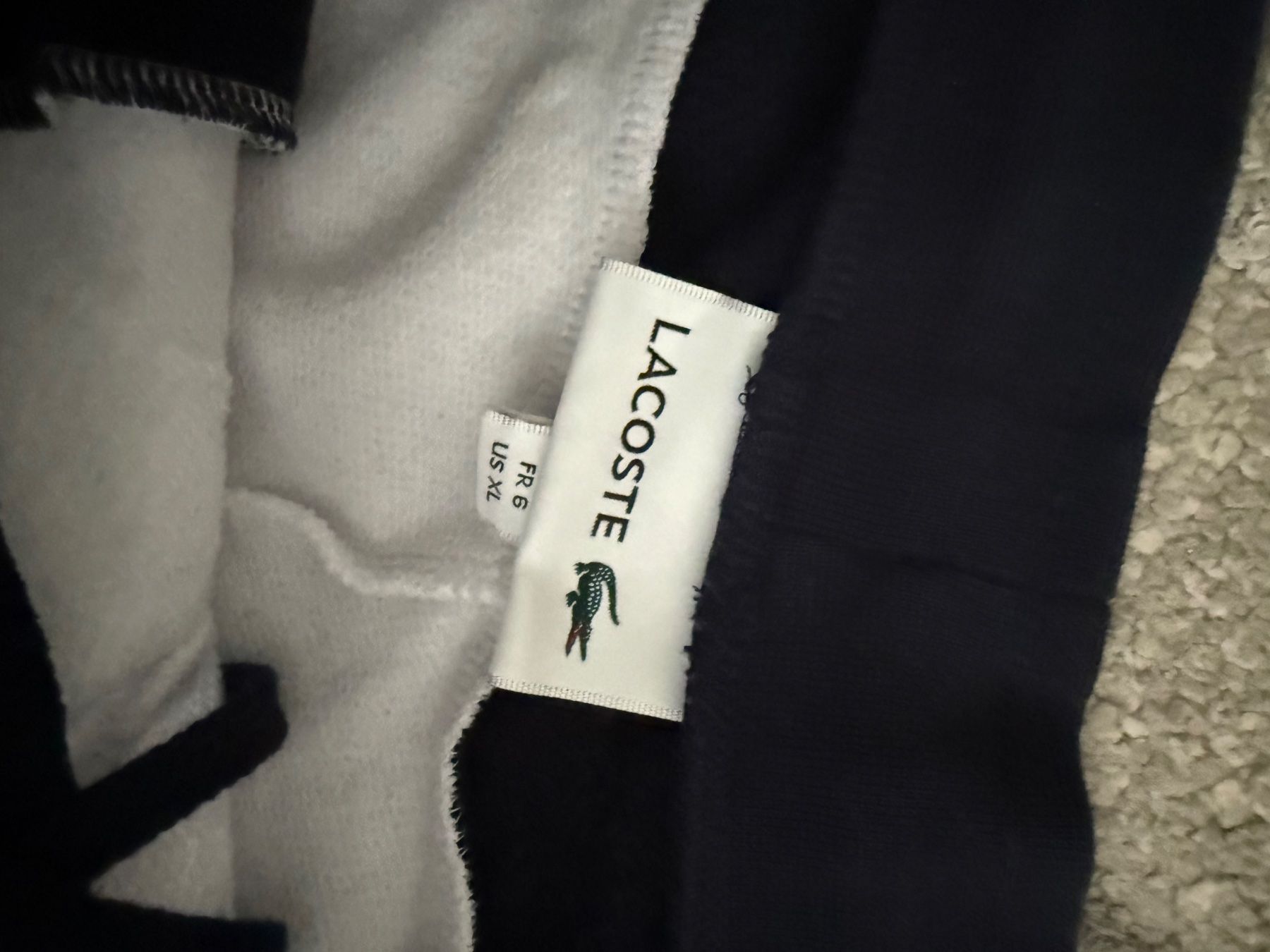 Lacoste Pantalons: Lacoste Shorts XL – D'occasion à Zürich par ger_wp6z 2