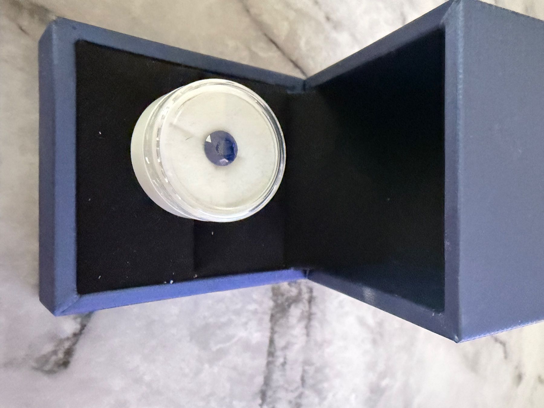 Pierres précieuses: Lab-created Sapphire – Neuf avec emballage d'origine à Zürich par ghe_k58z