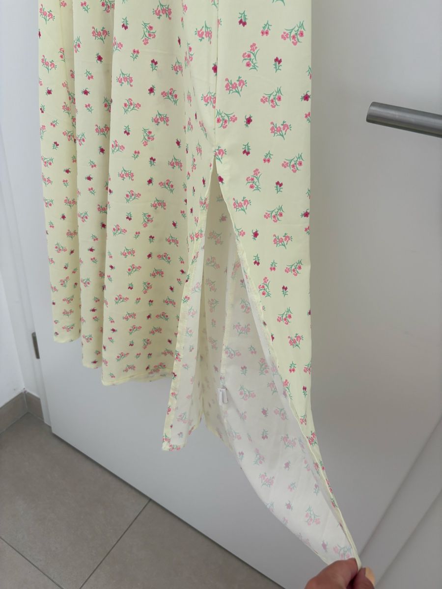 Kleider: Robe d’été jaune à fleur taille M – Gebraucht aus Vésenaz von ilomd 4