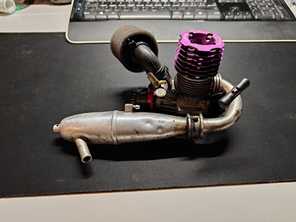 Moteur Novarossi on road Mephisto 21