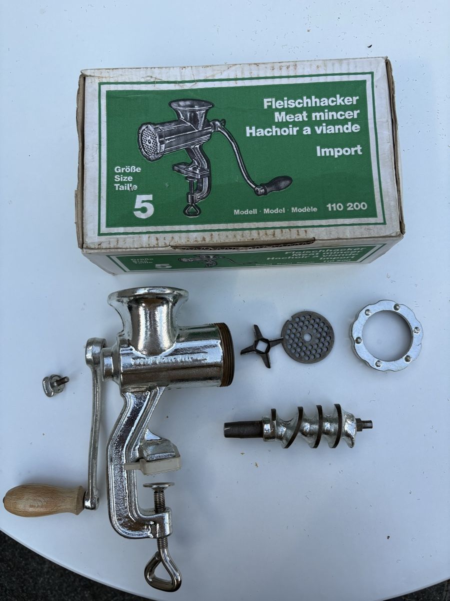 Küchengeräte: Fleischwolf / Fleischhacker – Gebraucht aus Sarnen von pas_g92x