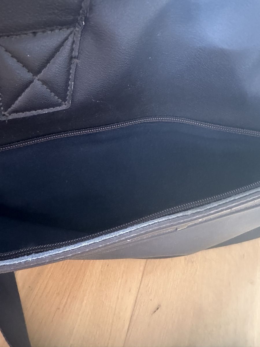 Tommy Hilfiger Borse: Tommy Hilfiger Laptop Bag Brown Fair Condition – Difettoso da Horgen venduto da ger_2y92 7