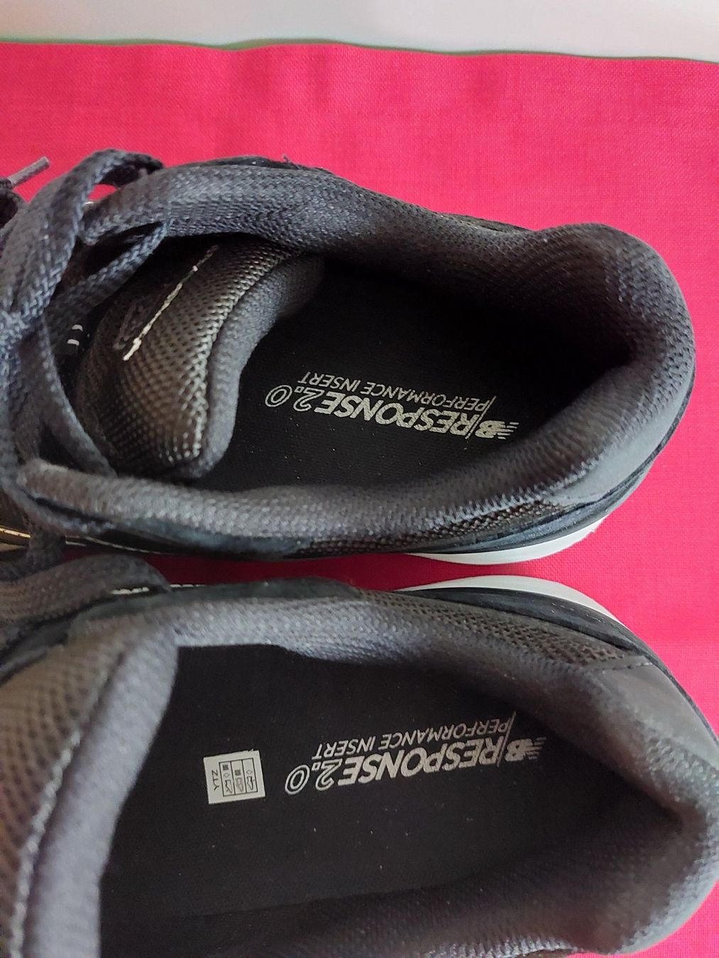 New Balance Scarpe da donna: new balance 880 Turnschuh – Nuovo (secondo la descrizione) da Dättwil venduto da Sonne1965 4