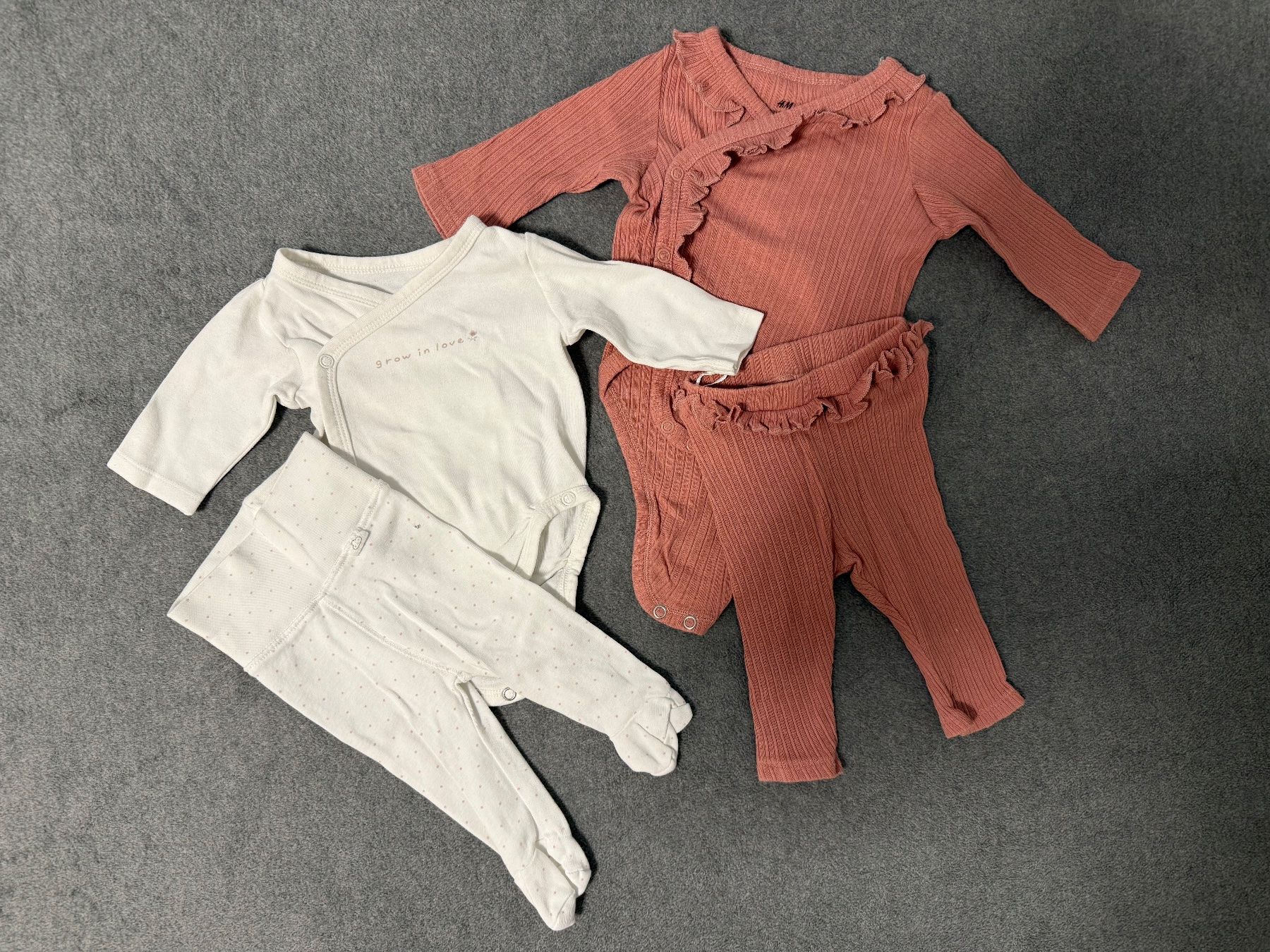 Lotti & Set di vestiti: Kleiderpaket 78 Teile Gr. 50/56 – Usato da Sargans venduto da jenabek 6