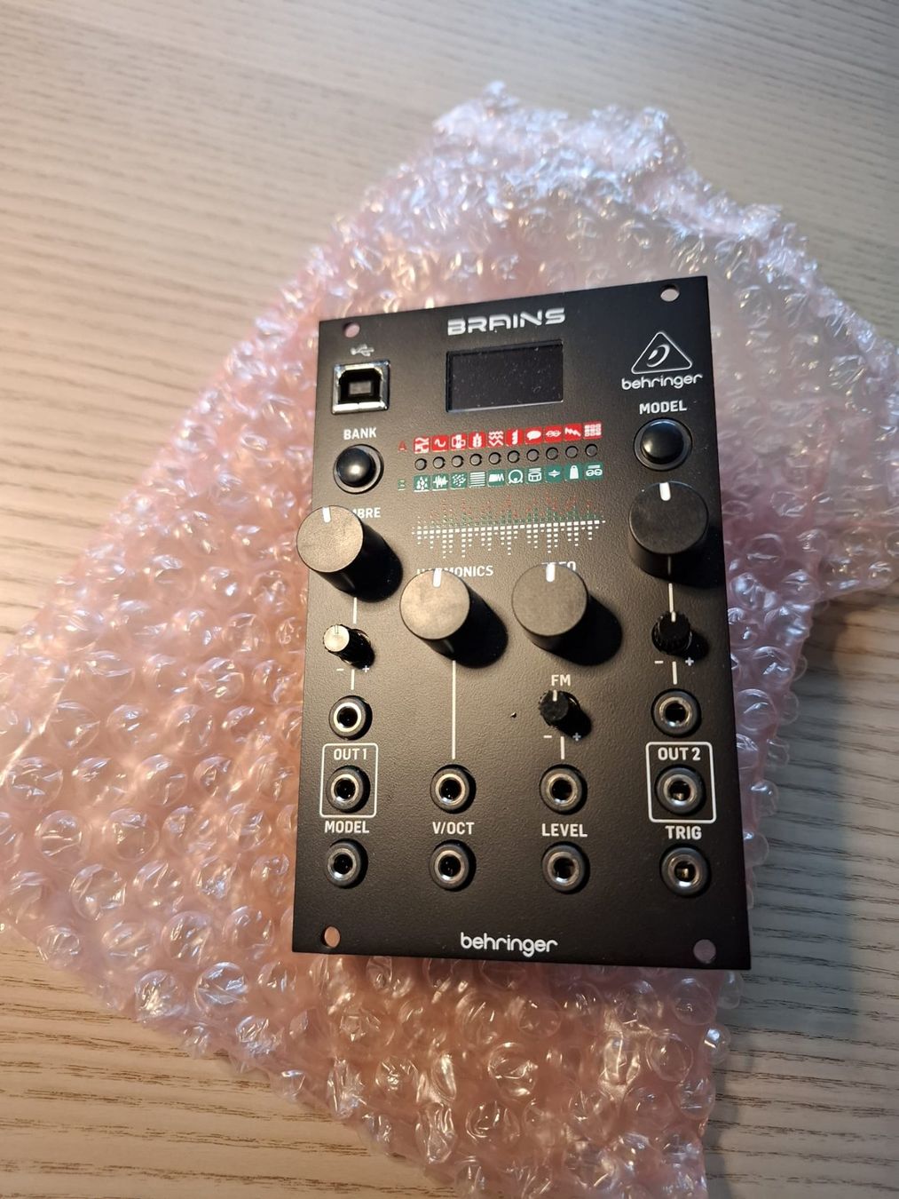 Behringer Strumenti musicali: Eurorack Behringer Brains module – Usato da Dietikon venduto da rou_9s5w