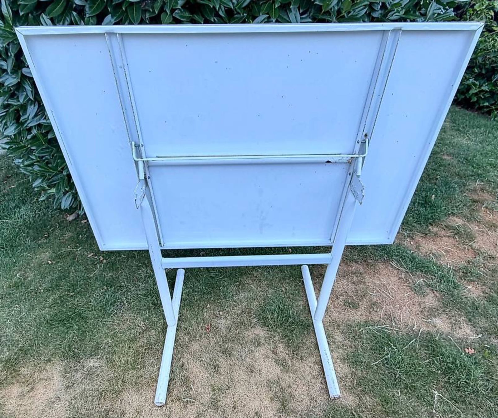 Schaffner Tables: Schaffner Metalltisch - 100 × 65 cm – D'occasion à Riedtwil par amRing 3