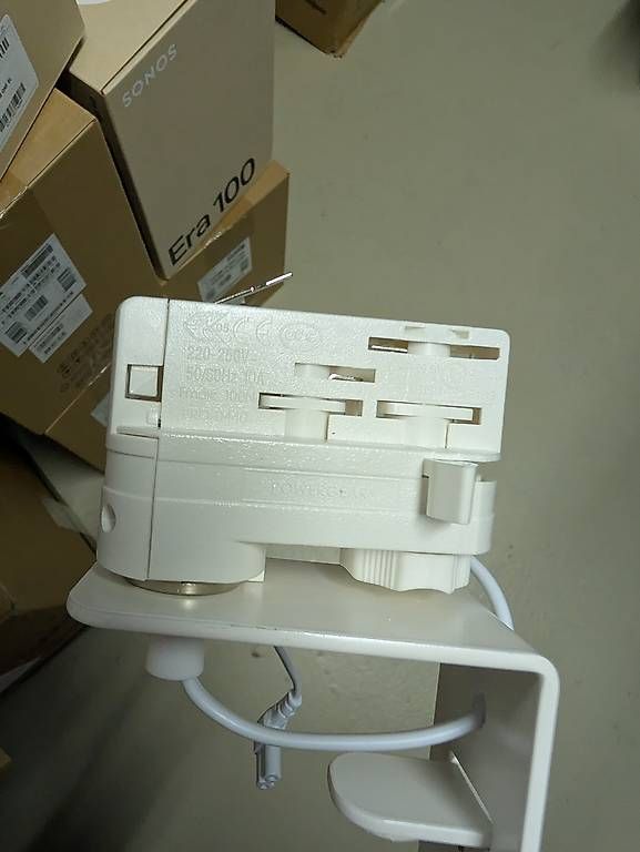 Alimentation électrique: Sonos Lautsprecherhalterung – D'occasion à Bremgarten AG par Regminoeduf