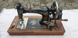 Ancienne machine PFAFF manuelle