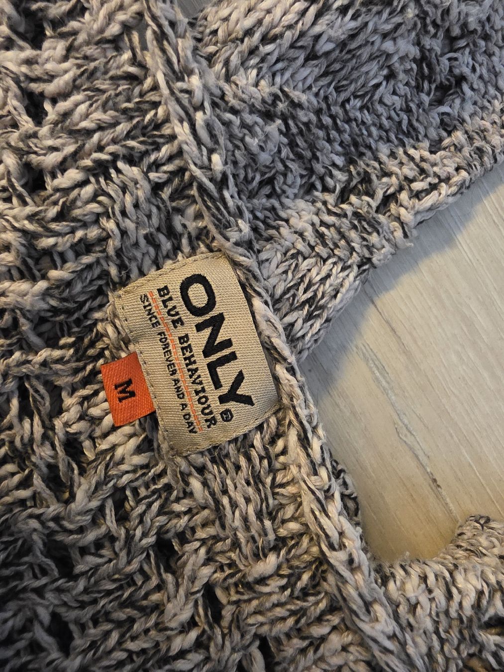 Only Maglioni & Felpe: ONLY Strickpullover Grau/Weiss, Grösse M, Top Zustand! – Usato da Wigoltingen venduto da Zuckerfee84 3