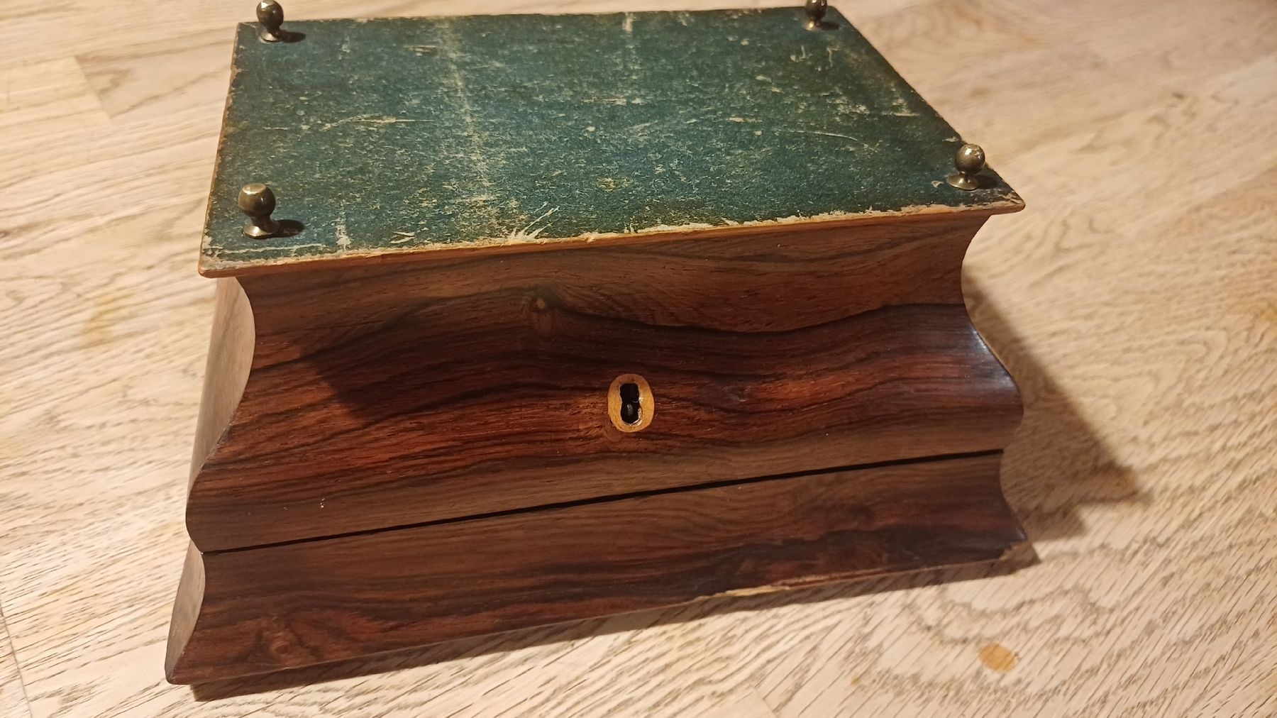 Coffres: Antike Schatulle mit Einlegearbeiten – D'occasion à Flawil par Pinkmalibu 9