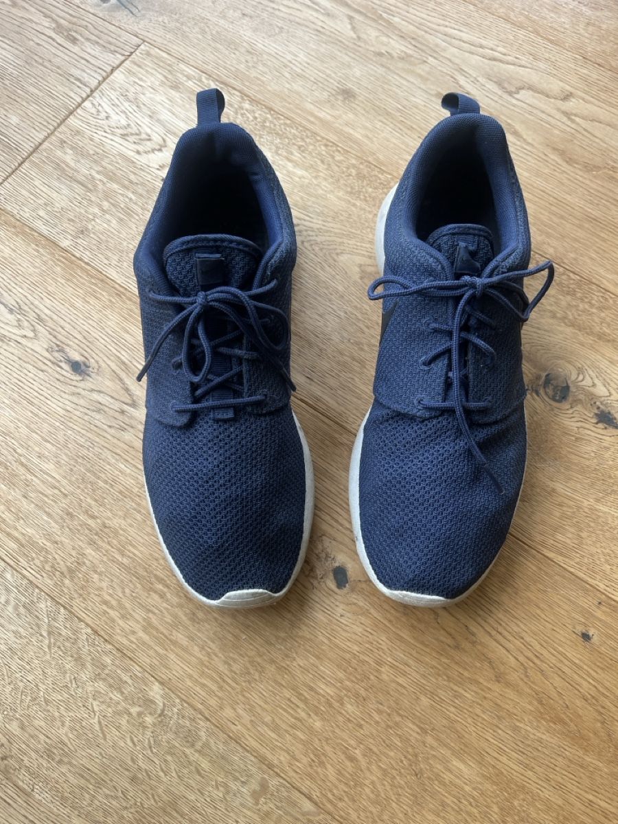 Nike Scarpe da uomo: Nike Schuhe 42.5 blau – Usato da Effretikon venduto da erbaeff