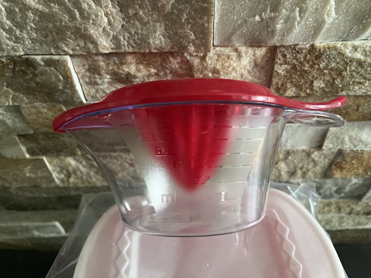 Tupperware Contenitori & Simili: Frischhalte Boxen und Zitronen Presse – Nuovo (secondo la descrizione) da Madetswil venduto da MiamiDolphin 1