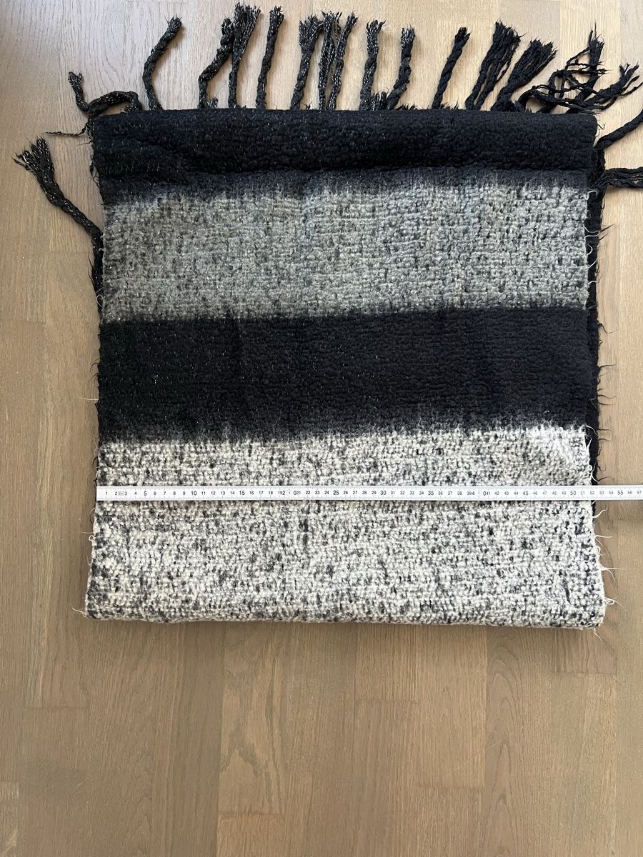 H&M Foulard & Sciarpe: Warmer Schal Grau/Schwarz – Usato da Kriens venduto da Krienserin_T 2