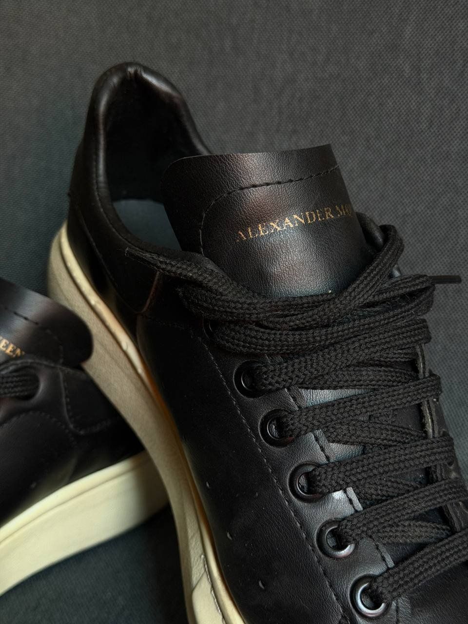 Alexander Mcqueen Scarpe da uomo: Baskets Alexander McQueen taille 41 – Usato da Cologny venduto da Nayiri