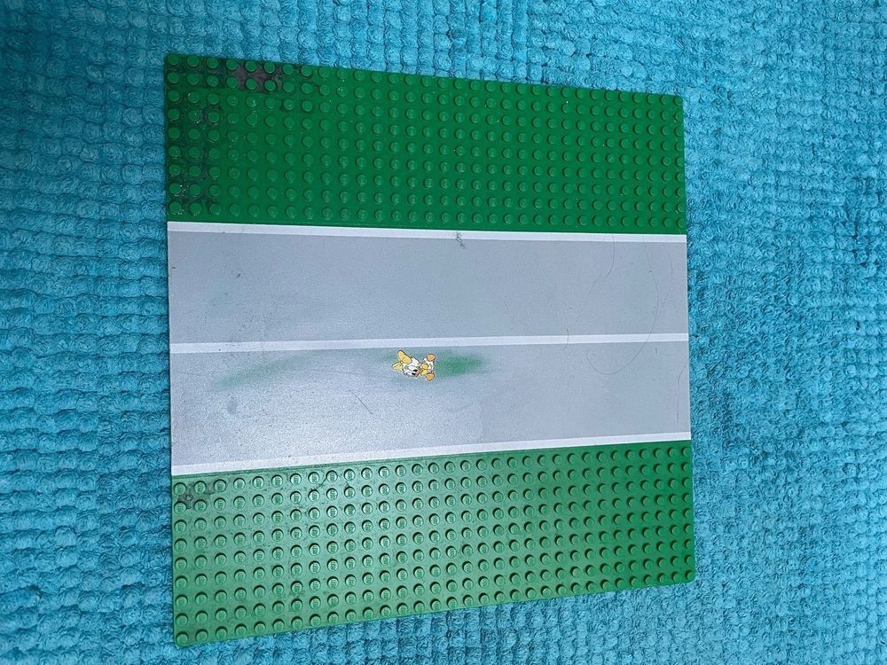 Lego Giocattoli: Lego Baseplate Strasse – Usato da Hinwil venduto da Sennur84